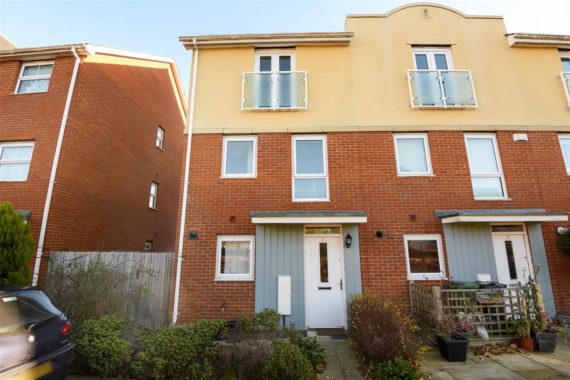 4&nbsp;Bedroom&nbsp;Detached